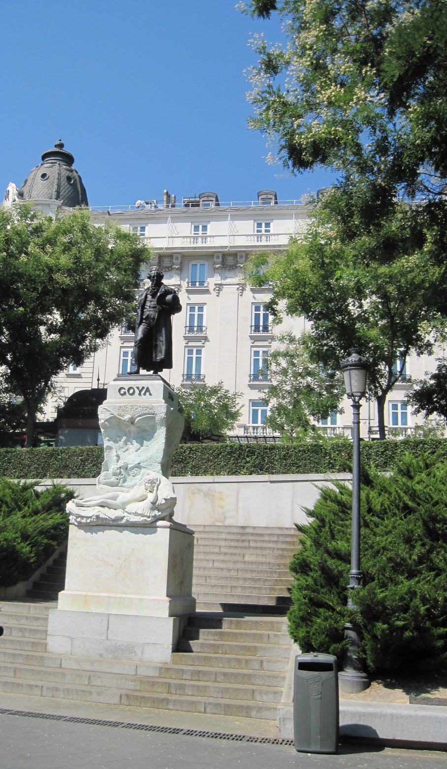 113- Monumento a Francisco Goya